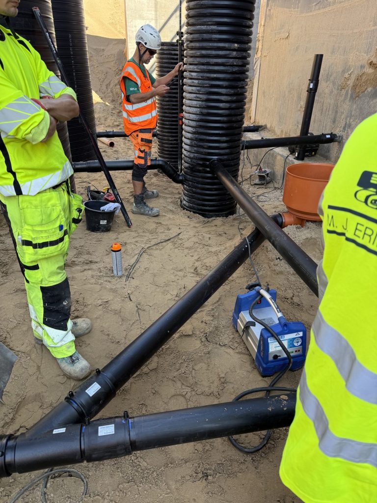Medarbejdere fra NC Projekt & Teknik på pladsen